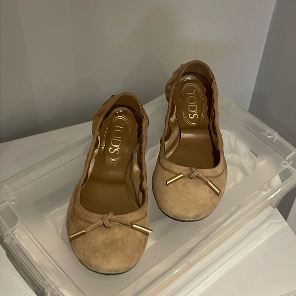 Tod's Beige Suede Ballet Flats with Gold Accents